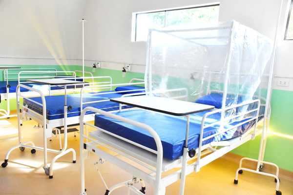 Cooperativas donan 120 camas de terapia intermedia a Salud Pública