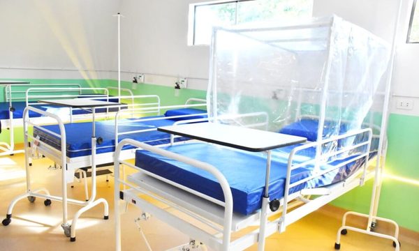 Cooperativas donan 120 camas de terapia intermedia a Salud Pública