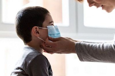 Niños infectados pueden sufrir daños en otras áreas del cuerpo