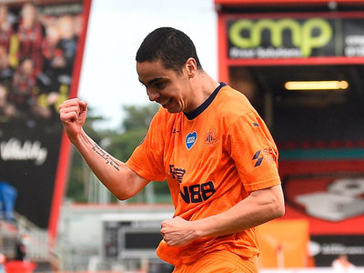 Steve Bruce destaca lo mejor de Miguel Almirón