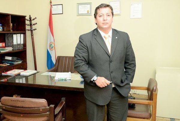 Denuncia en contra del defensor del Pueblo por agresión física