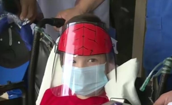 HOY / Padre de niño baleado por policías pide examen de salud mental para toda la fuerza del orden