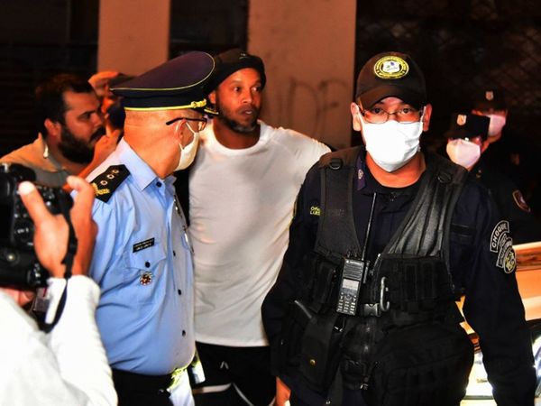 Ronaldinho cumple cuatro meses privado de libertad en Paraguay