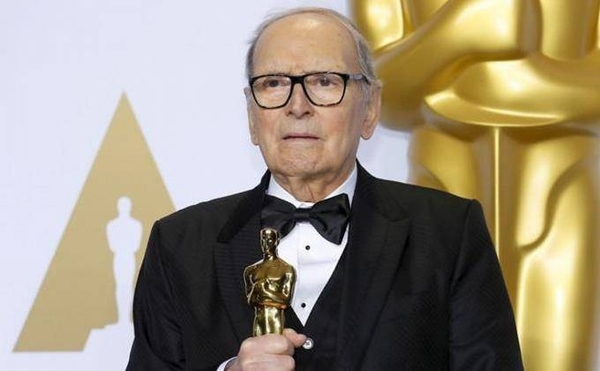 HOY / Ennio Morricone ya reposa en un cementerio romano tras un funeral privado