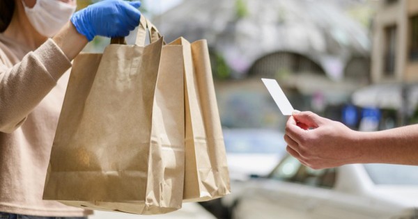 Polifacética comunicadora ofrece servicio de delivery durante la cuarentena