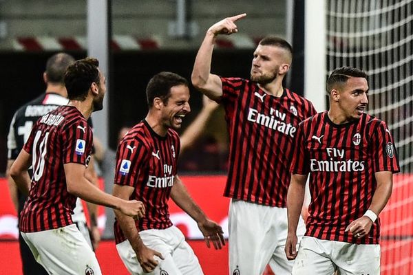 Juventus desperdicia un 2-0, cae 4-2 ante el Milan - Fútbol - ABC Color