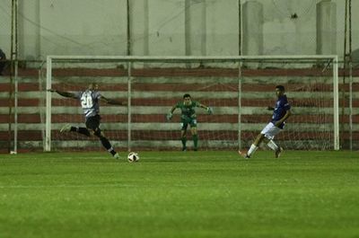 En duda el amistoso del viernes - Fútbol - ABC Color