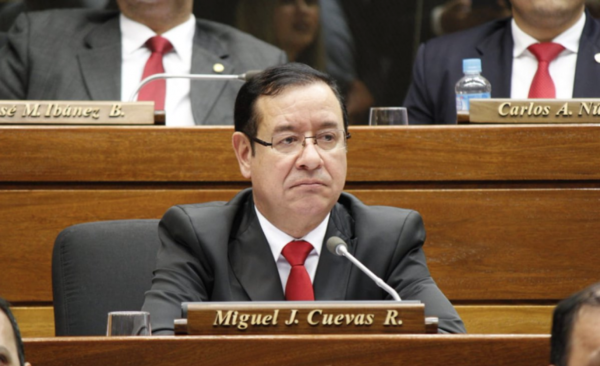 HOY / Ministerio Público tiene otros seis meses para investigar a Miguel Cuevas