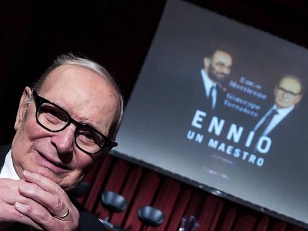 Despiden a Ennio Morricone con tema del filme La Misión