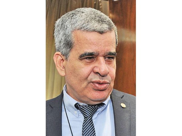 Divergencias impiden pago de ayuda de IPS
