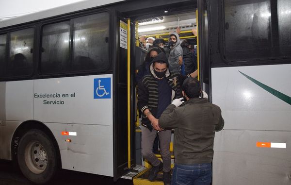 Municipio inicia control ante  hacinamiento en los buses - Locales - ABC Color