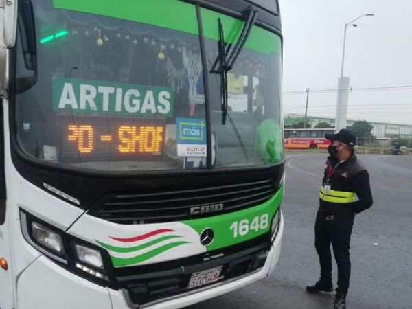 Empresa cobró G 5.000 el pasaje y llovieron quejas