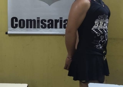 HOY / Aprehenden a travestido por robo de mercaderías