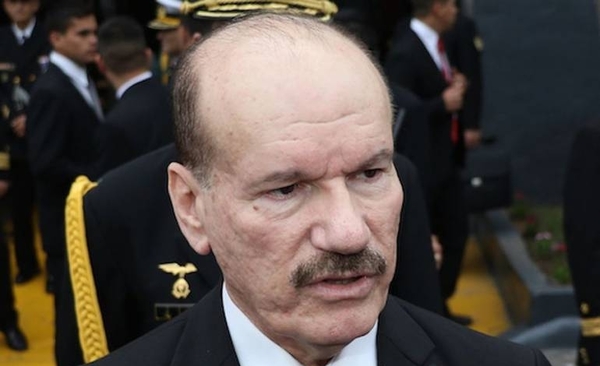 HOY / Ministro desmiente que militares no reciban equipos para ir a albergues