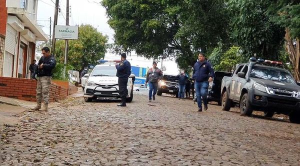 Sospechosos disparan a policías y escapan - ABC en el Este - ABC Color