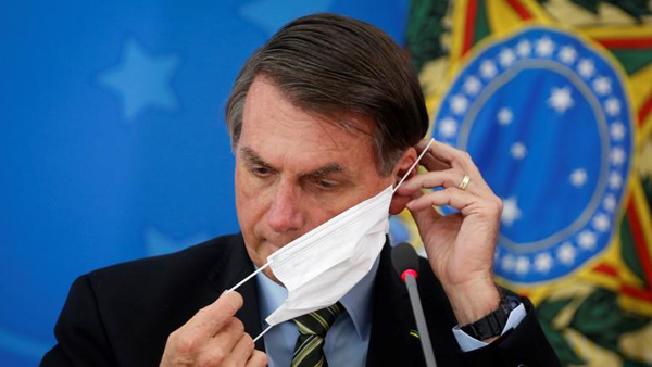 Demandarán a Bolsonaro por poner en riesgo a periodistas al anunciar su positivo de coronavirus