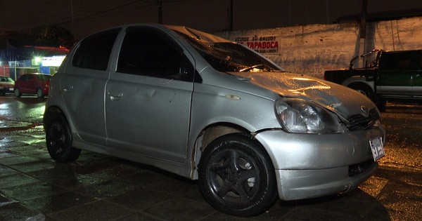 Un caballo suelto causó un choque entre vehículos sobre Acceso Sur