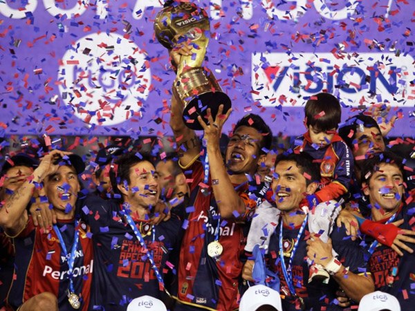 Hace 8 años, Cerro se coronaba campeón en su centenario