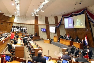 Fuerte discusión en Diputados por intento de la oposición de crear otra comisión especial para la renegociación del Tratado de Itaipú - ADN Paraguayo