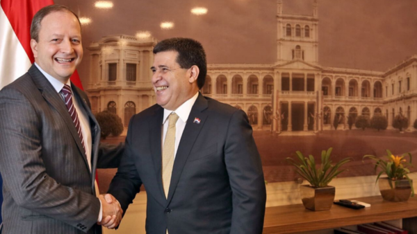 El gobierno fantasma