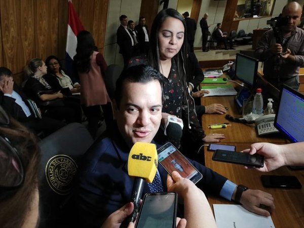 Pese a críticas, Friedmann destaca asistencia del Estado a mipymes y cuestiona a bancos privados - ADN Paraguayo