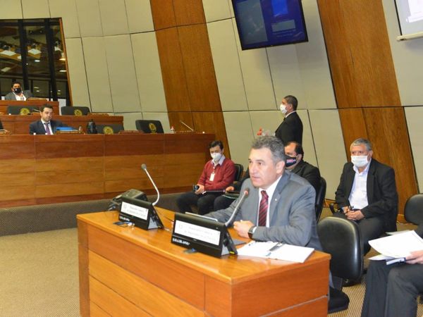 Titular de la ANDE no explica cómo enmendará las sobrefacturaciones