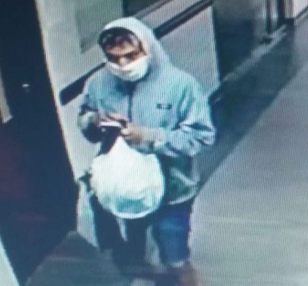 Detienen a un joven tras varios hurtos en el Hospital de Clínicas - Nacionales - ABC Color