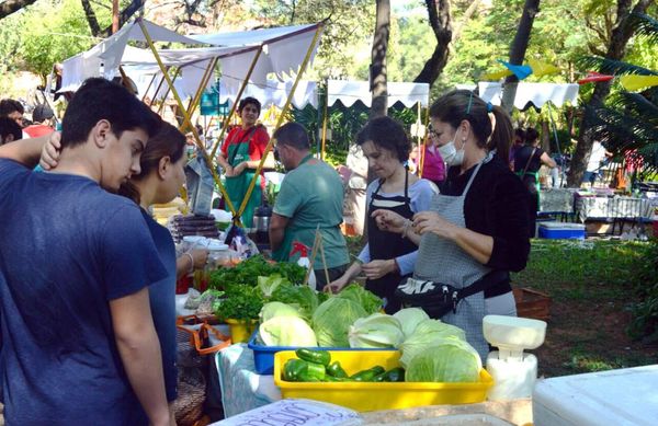 Feria Agroecológica vuelve a la Plaza Italia - Sociales - ABC Color