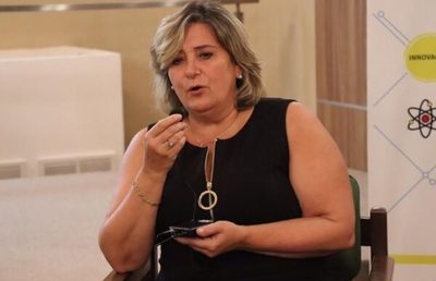 Doctora denuncia "rosca con el sector privado" en test de Covid-19