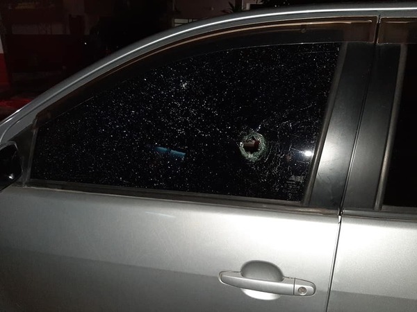 “Volví a nacer”: Una mujer contó cómo intentaron robarle el auto y se salvó - Megacadena — Últimas Noticias de Paraguay