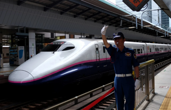 Japón estrenó un tren bala que es capaz de viajar durante un terremoto