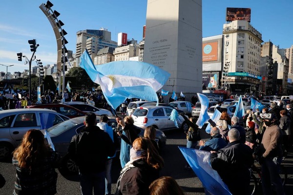 ARGENTINA: Banderazos de protesta en todo el país - Informate Paraguay