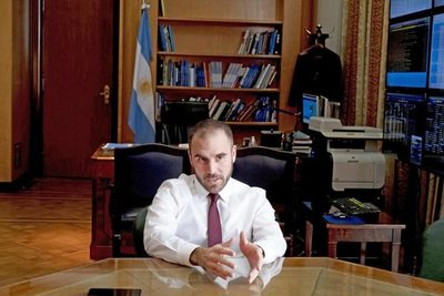 Ministro argentino descarta cambios a última oferta de deuda