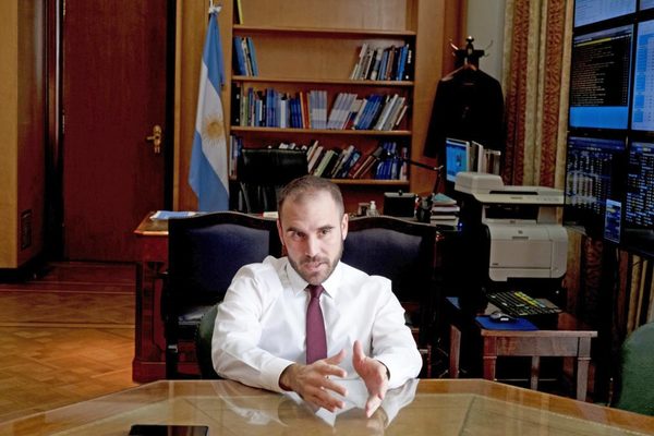 Ministro argentino descarta cambios a última oferta de deuda