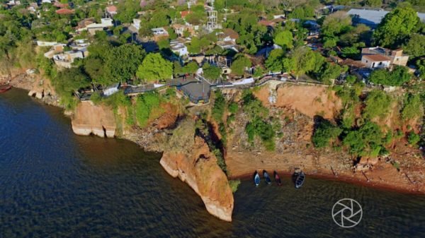 HOY / Parte del mirador de Ita Pytâ Punta se derrumba y lo cierran por precaución