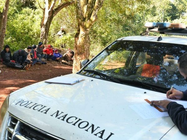 Detienen a supuestos contrabandistas en franja de protección de Itaipú
