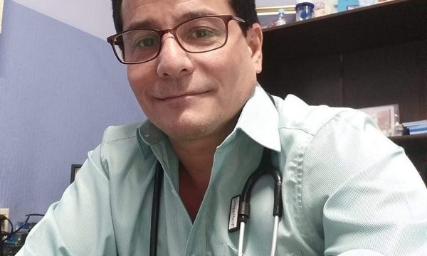 Allanan clínica de médico que extorsionaba a su ex esposa con fraguar imágenes íntimas