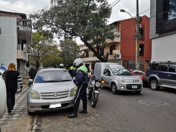 PMT advierte que hay cero tolerancia, hasta para estacionar "un ratito"