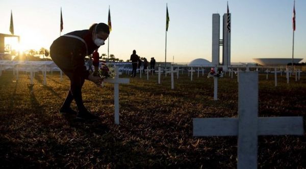 Brasil se acerca a los 70.000 muertos por COVID-19, con 1.220 el último día