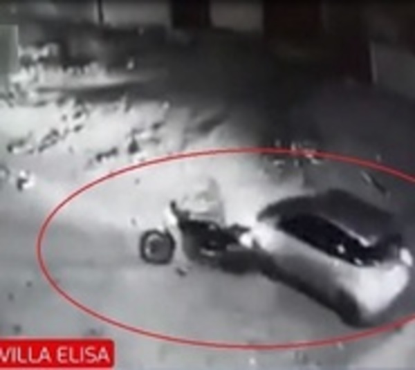 Motochorros dispararon a matar a una joven para robarle el auto - Paraguay.com