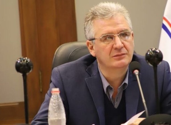 Bacchetta: “Sigue la joda en el Indert y Salud es una vergüenza, no más endeudamiento” - ADN Paraguayo
