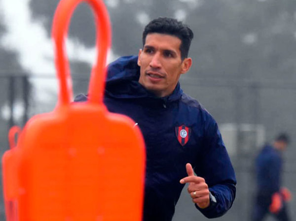Detectan lesión fibrilar en Marcos Cáceres
