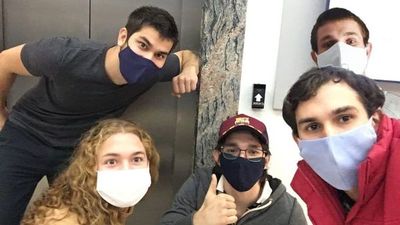 Jóvenes crean prototipo para mitigar contagio en ascensores - Tecnología - ABC Color