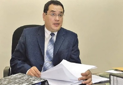 Condenan a cuatro años de prisión a exministro