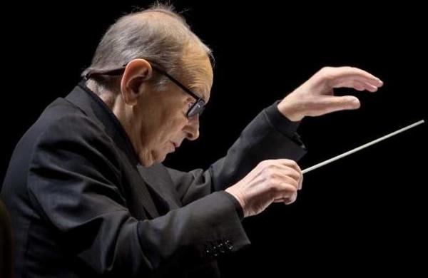 La historia de cómo Ennio Morricone conquistó a su mujer - C9N