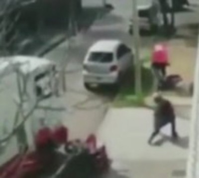 Soderos justicieros dan su lección a motochorros - Paraguay.com