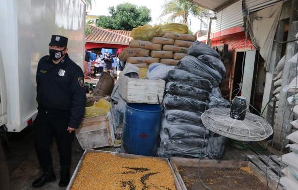Incautan víveres de contrabando en Fernando de la Mora