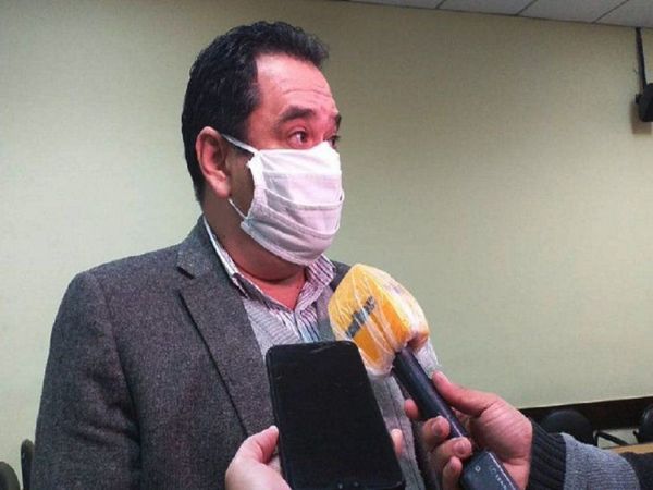 Ex ministro condenado a cárcel afirma que no robó y que apelará condena