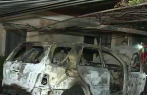 Vehículo incendiado en el Bo. Manorá de Asunción - C9N