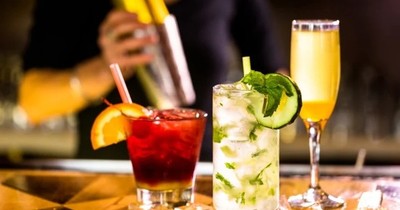 Con toques de frutilla y gin tonic se crea el trago rohayhu Areguá